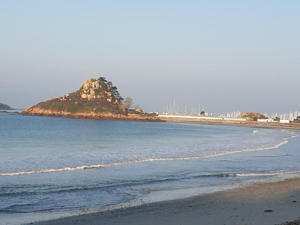 Maison Neuve Au Calme Holiday home Pleumeur-Bodou