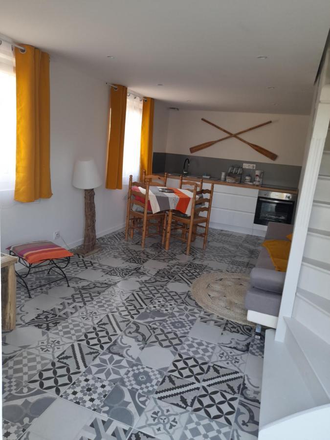 Holiday home Maison Neuve Au Calme *